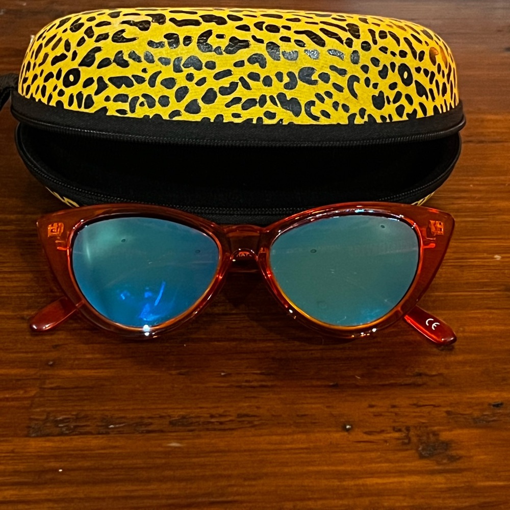HAYLEY ELSAESSER PHANTOM SUNGLASSES
